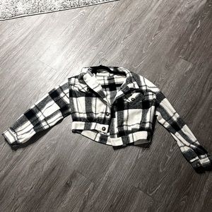 Shein black and white cropped flannel